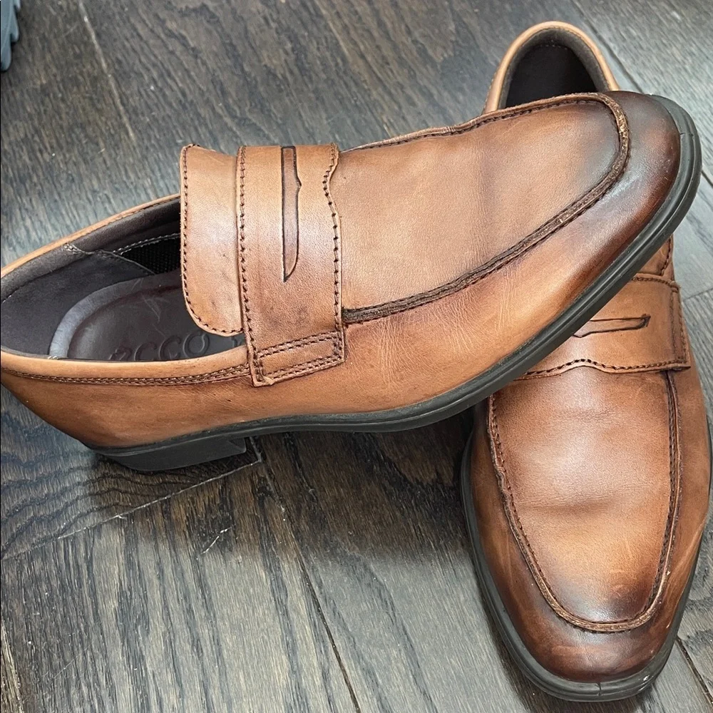 Ecco Tan Leather Penny Loafers